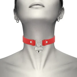 COQUETTE CHIC DESIRE - COLLIER EN CUIR VEGAN ROUGE AVEC ACCESSOIRE COEUR AVEC CL?